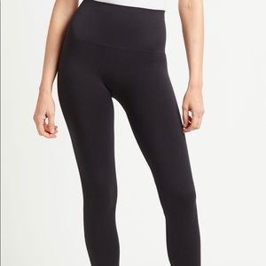 Spanx Look At Me Now Seamless Leggings